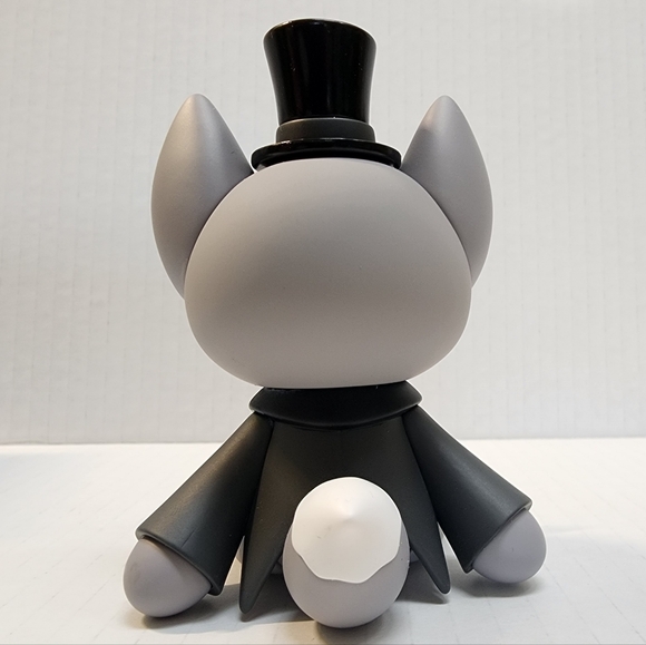 EMMA'S WEDDING BRIDEGROOM WOLF - Picture 3 of 5